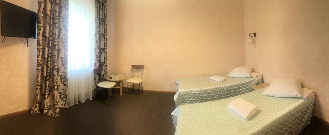 Veles Hotel Brovary Exterior foto