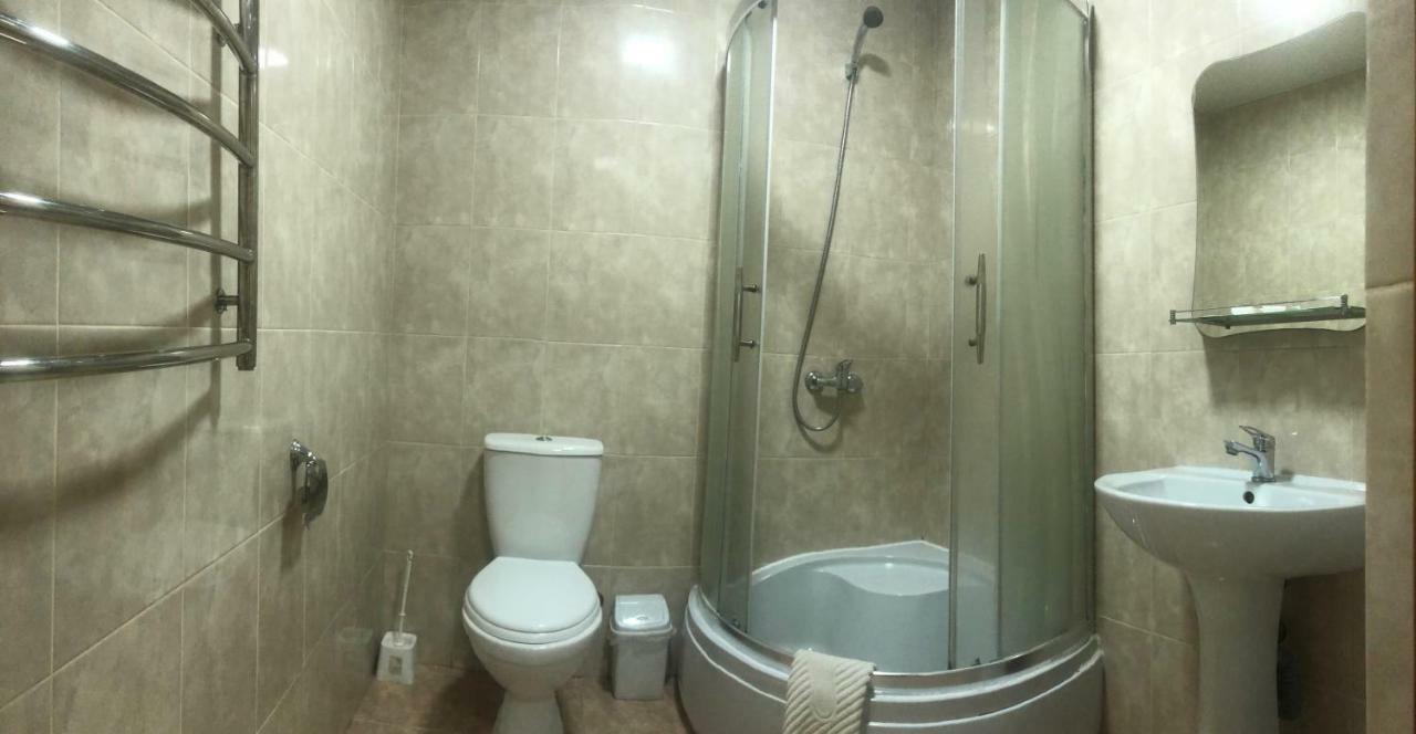 Veles Hotel Brovary Exterior foto